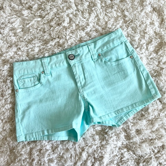 Aqua Shorts Sz Medium - Picture 1 of 2